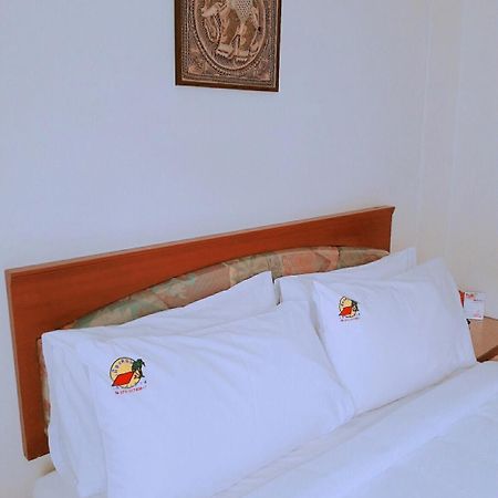 Muang Khon Guest House Накхонситхаммарат Экстерьер фото