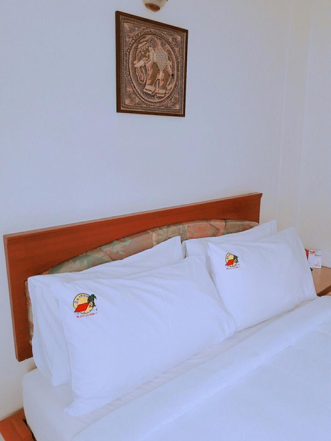 Muang Khon Guest House Накхонситхаммарат Экстерьер фото